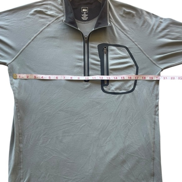 REI Dry Fit Men's Light Gray long Sleeve with 3/4 Front Zip Pullover Jacket - Picture 12 of 15